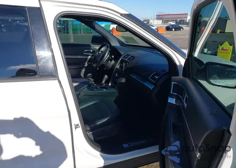 2019 Ford Explorer Sport z USA, uszkodzony, nr VIN 1FM5K8GT5KGA97264